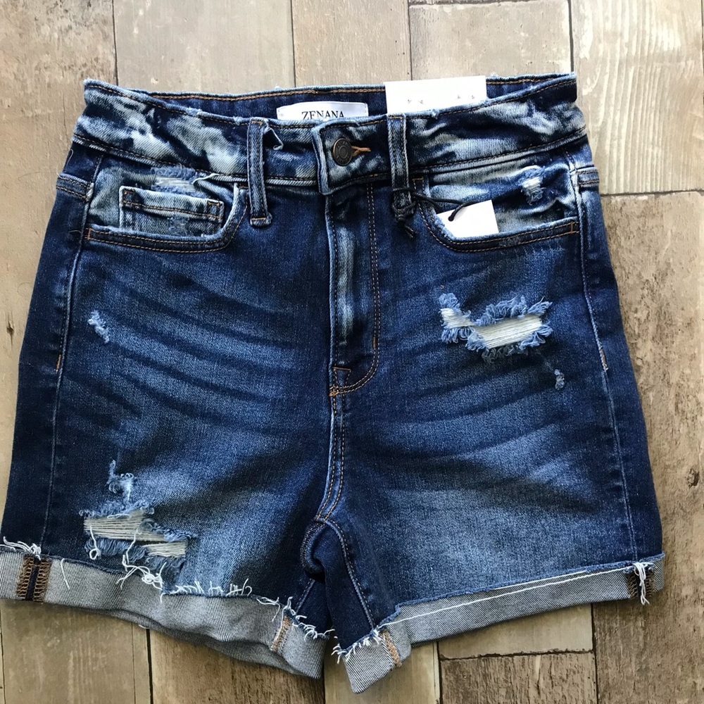 Zenana High Rise Distressed Short NWT Womens 3X